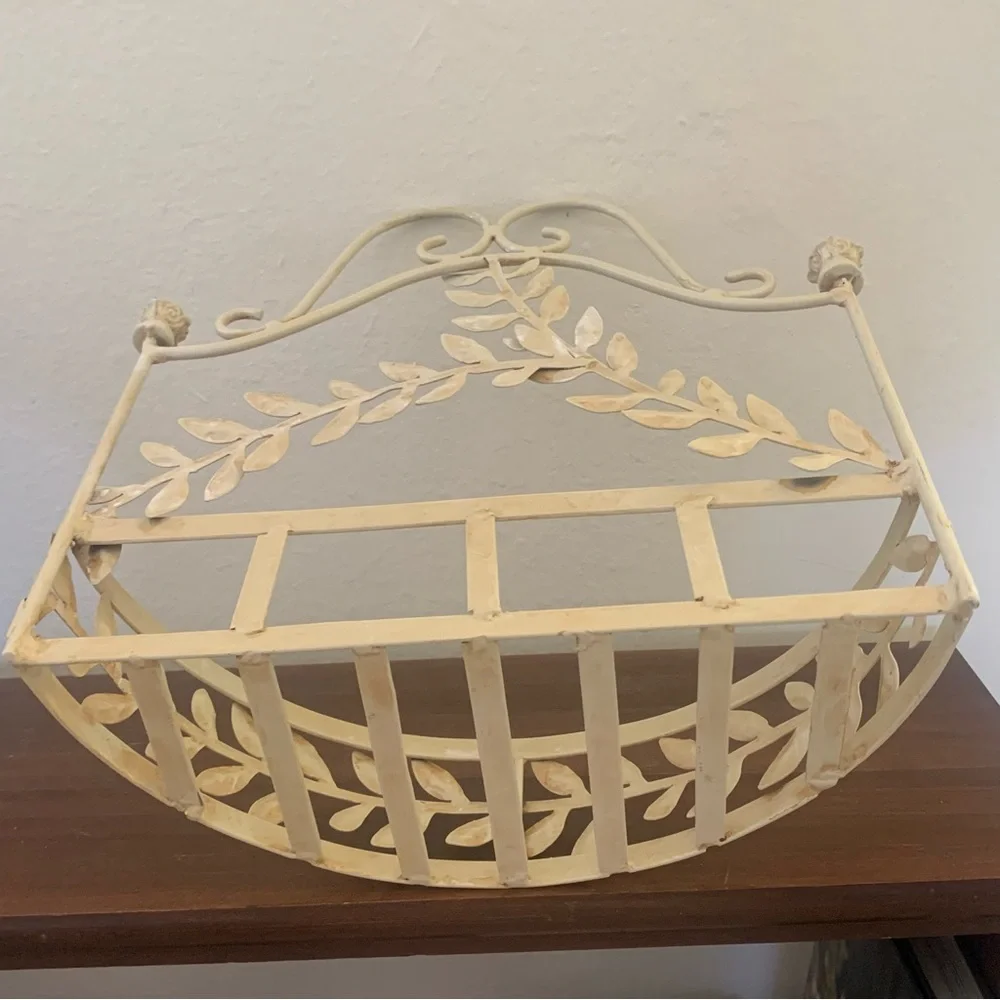 Iron / Metal decorative Shelf